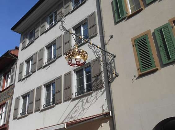 Maler Fleig AG - Maler Aargau - Maler Rheinfelden - Maler Hellikon - Lasuren - Gipserarbeiten - Fassaden - Garagentor - Gerüstbau - Beschriftungen - Schimmelsanierungen - Giessharz - Bodenbeschichtungen - Borkenkäferbekämpfung - Bitumenanstrich - Brandabschottungen - Farbkonzept durch Fotomontage - Maler und Gipser Verband - Maler Lehrbetrieb - Malerbetrieb Schweiz