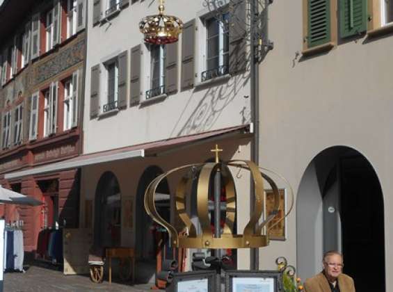 Maler Fleig AG - Maler Aargau - Maler Rheinfelden - Maler Hellikon - Lasuren - Gipserarbeiten - Fassaden - Garagentor - Gerüstbau - Beschriftungen - Schimmelsanierungen - Giessharz - Bodenbeschichtungen - Borkenkäferbekämpfung - Bitumenanstrich - Brandabschottungen - Farbkonzept durch Fotomontage - Maler und Gipser Verband - Maler Lehrbetrieb - Malerbetrieb Schweiz