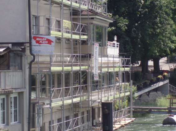 Maler Fleig AG - Maler Aargau - Maler Rheinfelden - Maler Hellikon - Lasuren - Gipserarbeiten - Fassaden - Garagentor - Gerüstbau - Beschriftungen - Schimmelsanierungen - Giessharz - Bodenbeschichtungen - Borkenkäferbekämpfung - Bitumenanstrich - Brandabschottungen - Farbkonzept durch Fotomontage - Maler und Gipser Verband - Maler Lehrbetrieb - Malerbetrieb Schweiz